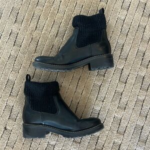 Kensie black knit booties